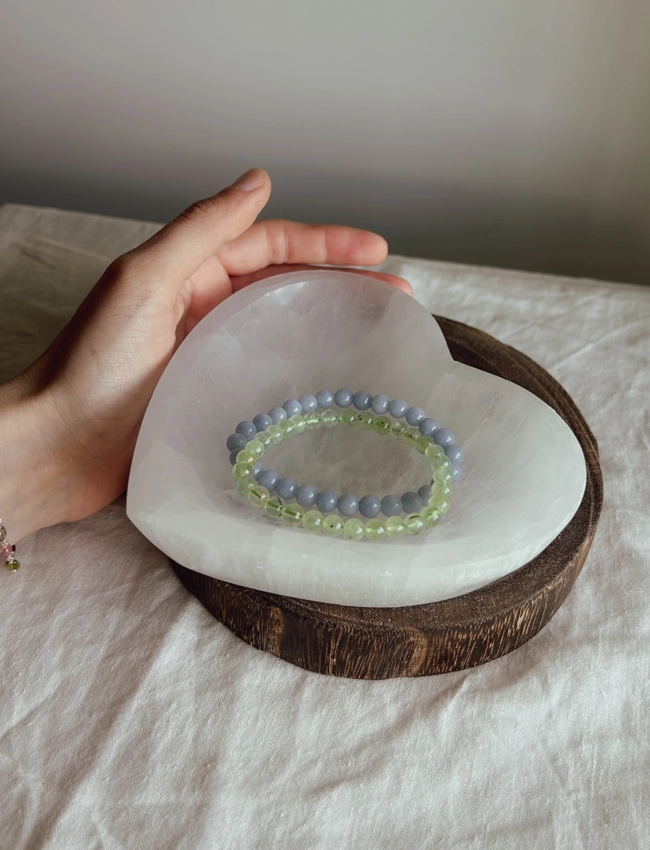 bowl cuore in Selenite